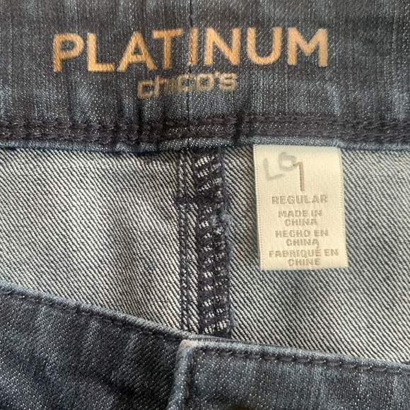 Chicos Platinum Ultimate Fit Dark Rinse Ankle‎ Stretch Size 1 (M/8) - Picture 5 of 8
